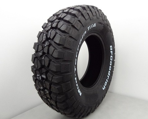 BF Goodrich Mud Terrain T/A KM2 235/85 R16 120/116Q