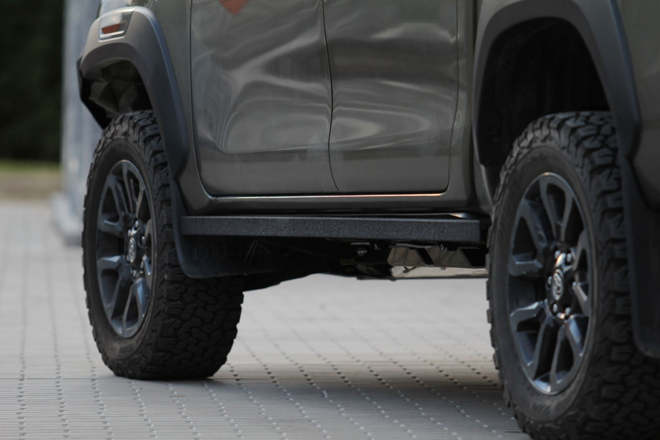 Боковые пороги Toyota Hilux REVO 2020 MorE 4x4